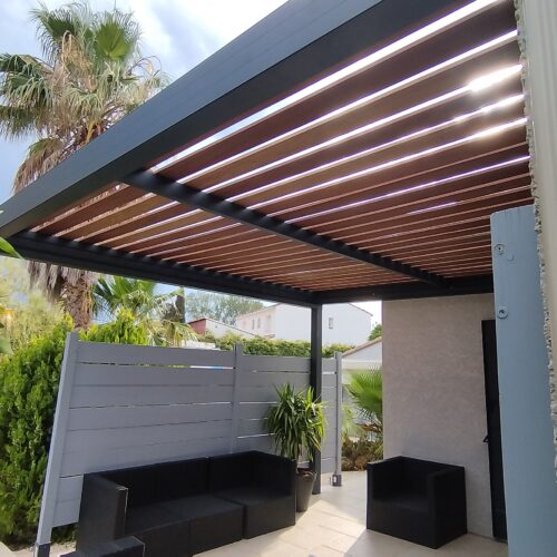 PERGOLA ALUMINIUM / BOIS EXOTIQUE - PALAU DEL VIDRE 66